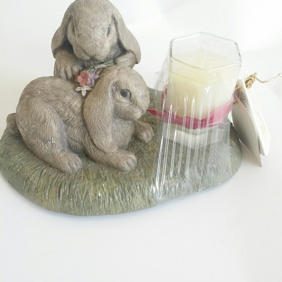 Nwt Rabbit Figurine with Spring Candle - Picture 2 of 7